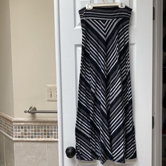 Body Central Maxi Skirt - Picture 2 of 4